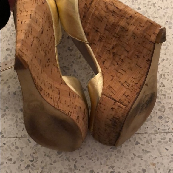 Michael Kors Platform Wedges Gold sz 6 - Picture 8 of 8